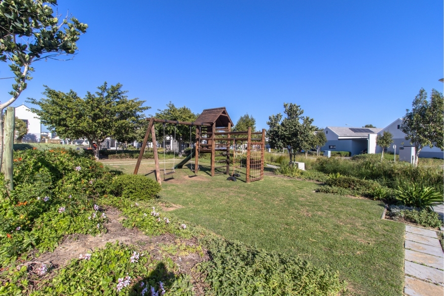 2 Bedroom Property for Sale in Burgundy Estate Western Cape